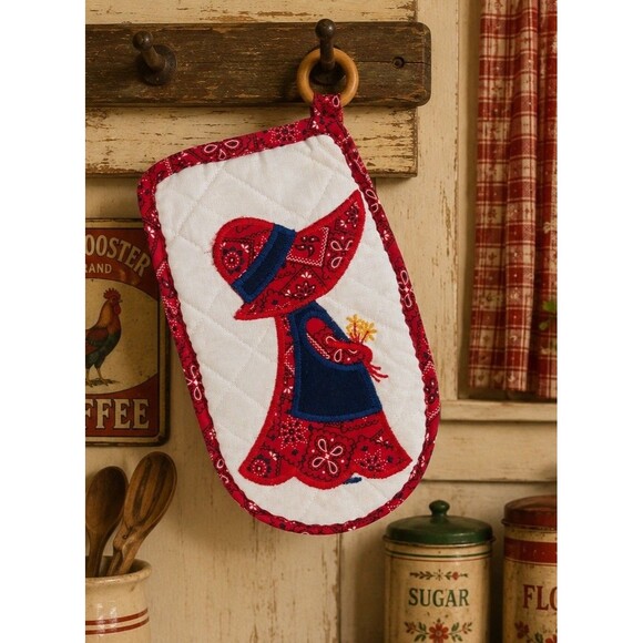 Embroidery Works Other - Vintage Cottagecore Embroidered Oven Mitt Red Bandana Sunbonnet Girl New Tag